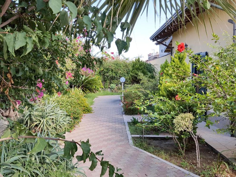 Villa Gabriella Patti Exteriör bild